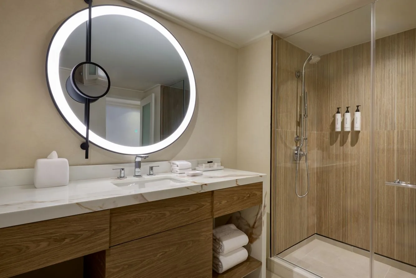 The House by Elegant Hotels 1